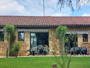 GITE LE PARC A SARLAT Parking privé
